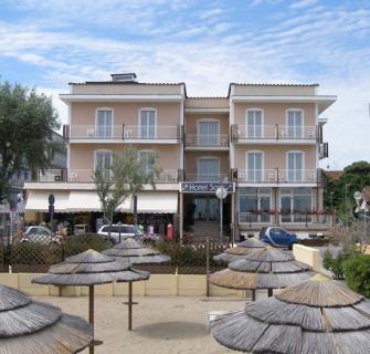 Hotel Sara 5/9